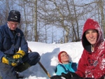 Kees, Annie, en Christiaan in de sneeuw